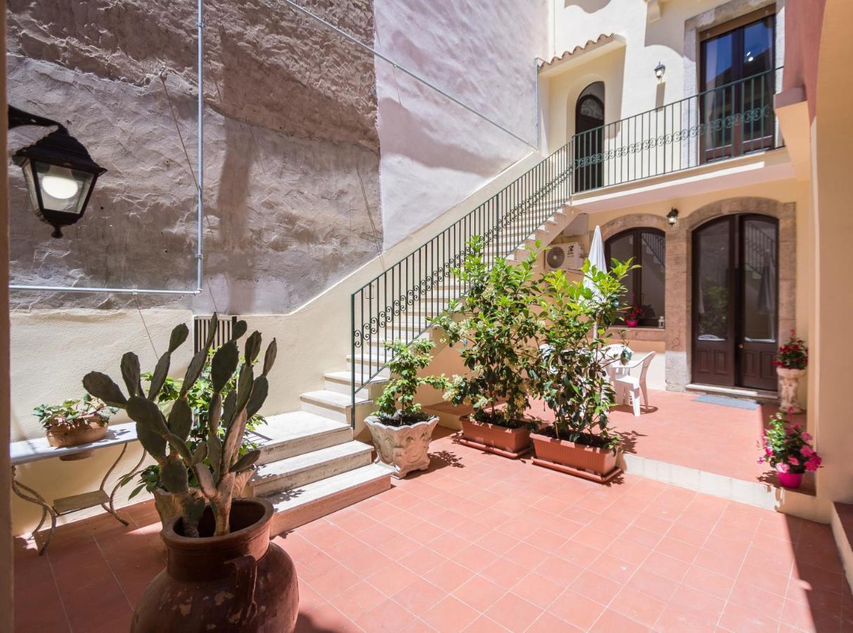 Villa Valverde Apartments E B&B Taormina Zewnętrze zdjęcie