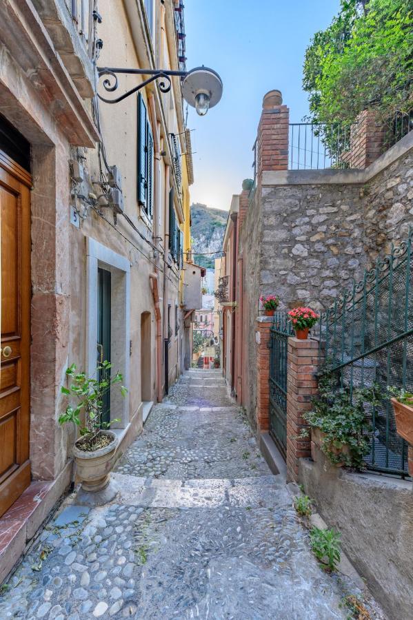 Villa Valverde Apartments E B&B Taormina Zewnętrze zdjęcie