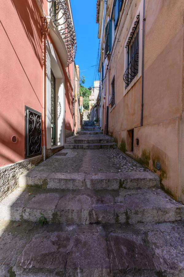 Villa Valverde Apartments E B&B Taormina Zewnętrze zdjęcie