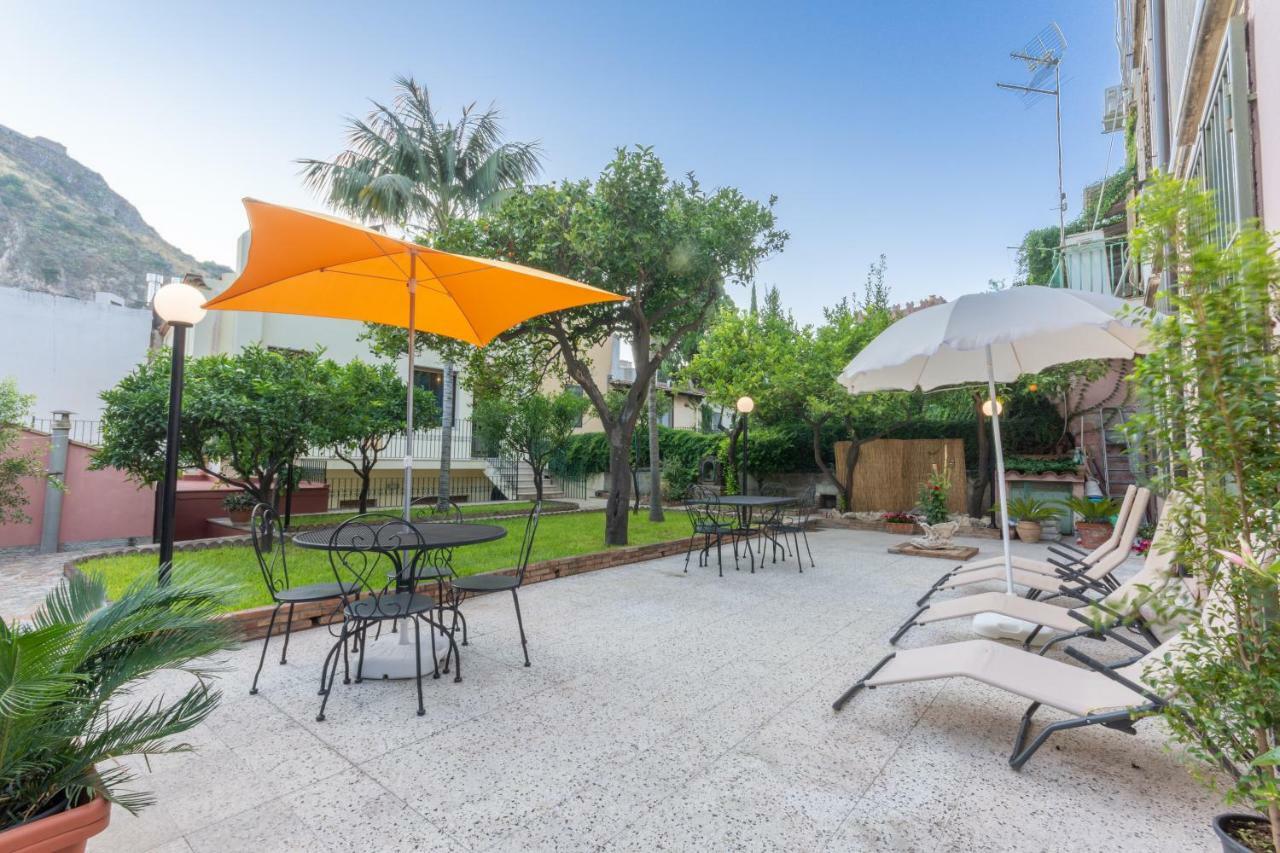 Villa Valverde Apartments E B&B Taormina Zewnętrze zdjęcie